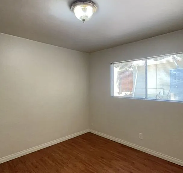 400 Ferrini Rd — Photo 11