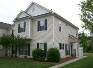 8322 Carob Tree Ln, Charlotte, NC 28215