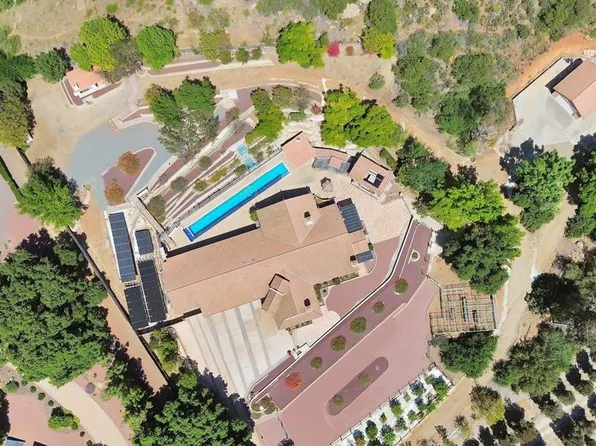 15799 Creek Hills Rd, El Cajon, CA 92021