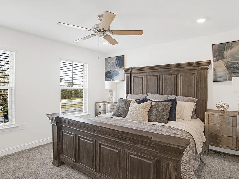 26963 Port Washington Ln #26963 — Photo 2