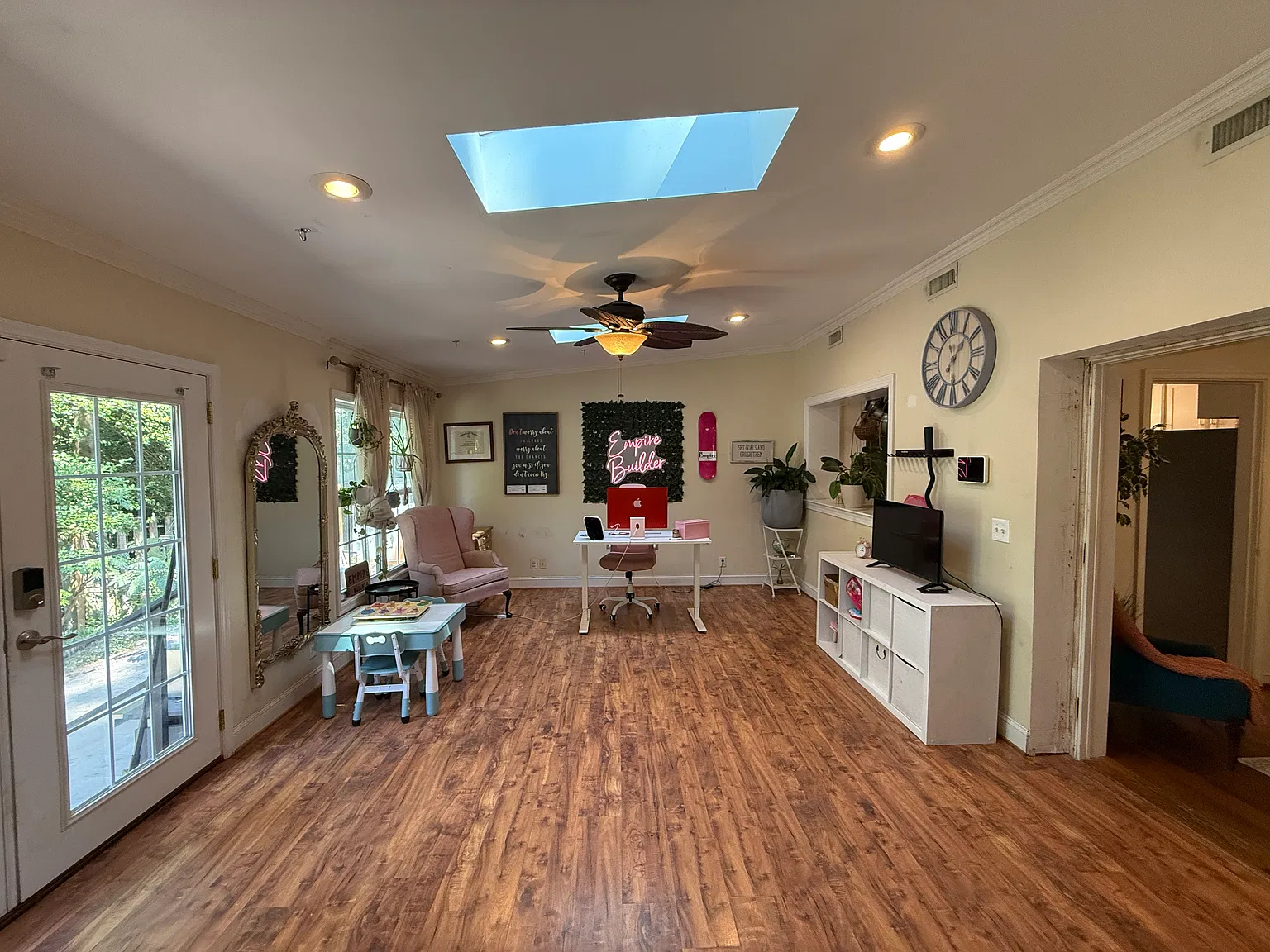 4 bed, 2611 sqft, $3,200 — Photo 3