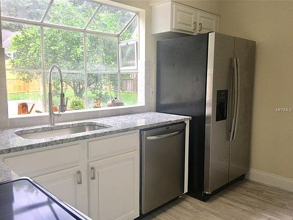 2nd image of 114 Pier Point Ct #2