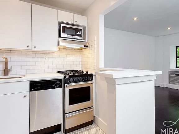2nd image of 27 W 16th St APT Lb
