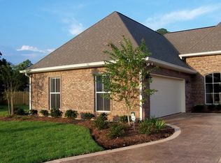 9300 Alcove Ln, Ocean Springs, MS 39564