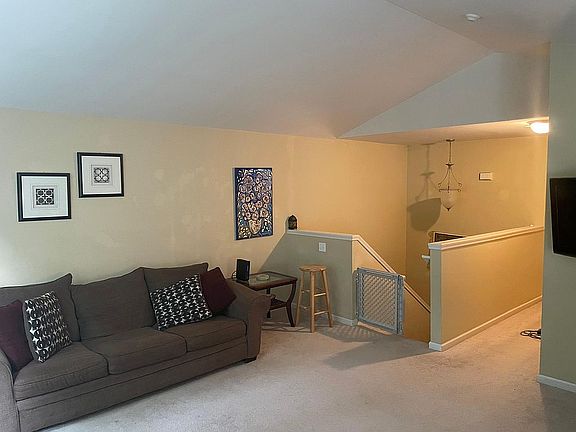 4th image of 47604 Ormskirk Dr #217