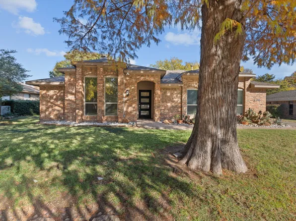 304 Brooks Ln, Coppell, TX 75019