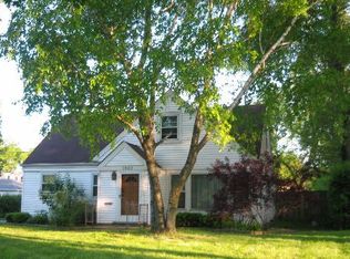 1903 Pratt St, Des Plaines, IL 60018