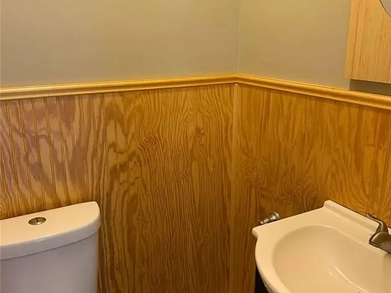 595 Seward St — Photo 5