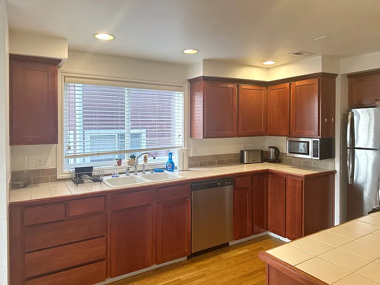 1122 Yakima Ave S — Photo 11