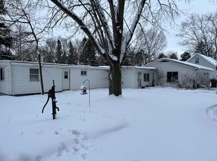 4225 W Bacon Rd, Hillsdale, MI 49242