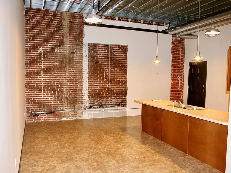 Coventry Lofts — Photo 7