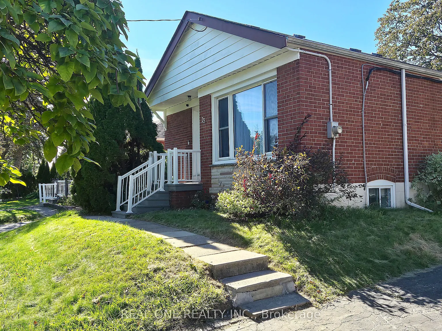 15 Castille Ave — Photo 4