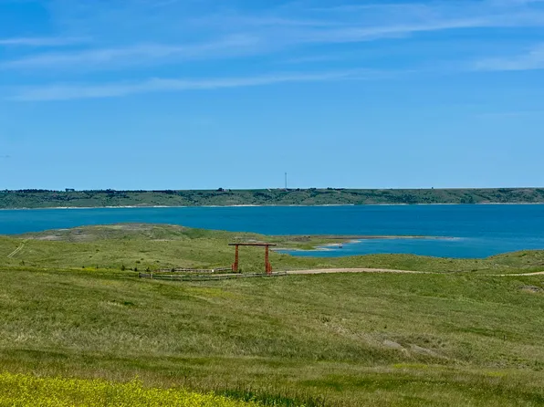 28057 Cactus Flat Dr, Fort Pierre, SD 57532