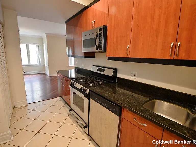 3139 W Palmer 1st Fl #1ST FL — Photo 6