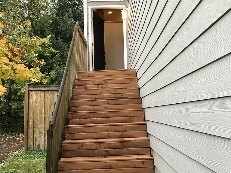 609 84th Ave SE — Photo 2