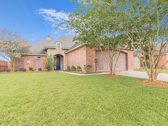4th image of 305 Camelot Hill Dr