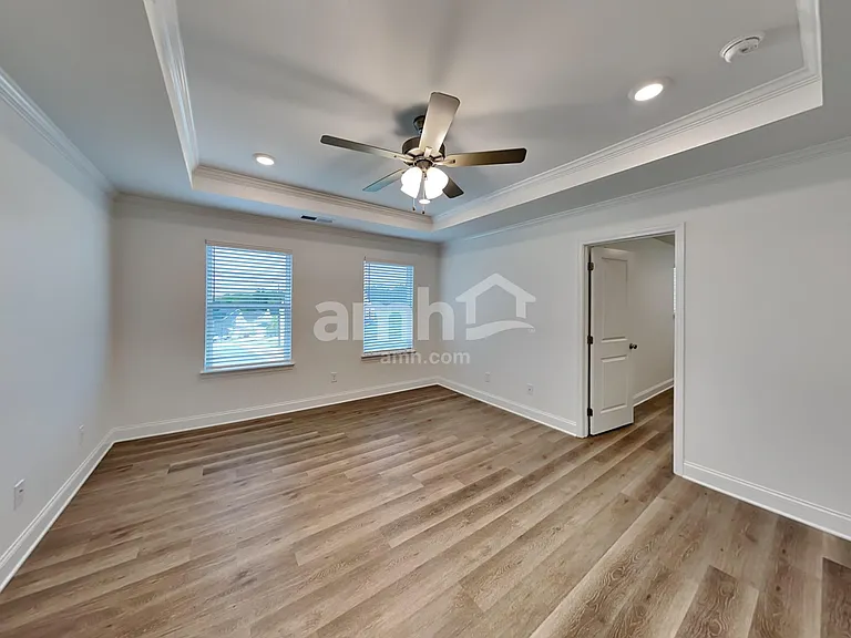1043 Highland Walk — Photo 14