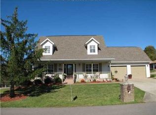 104 Hidden Valley Dr, Scott Depot, WV 25560