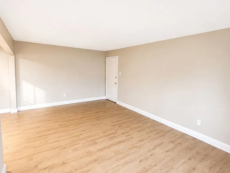 666 Florida Ave — Photo 12