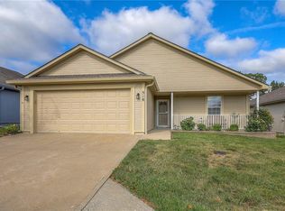 518 Galaxy Ln, Raymore, MO 64083