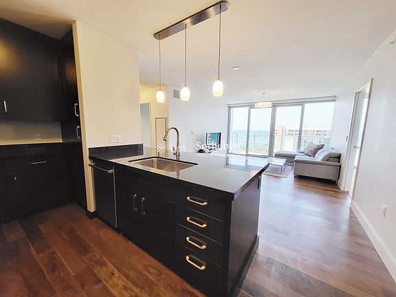 3rd image of 1189 Waimanu St APT 3102