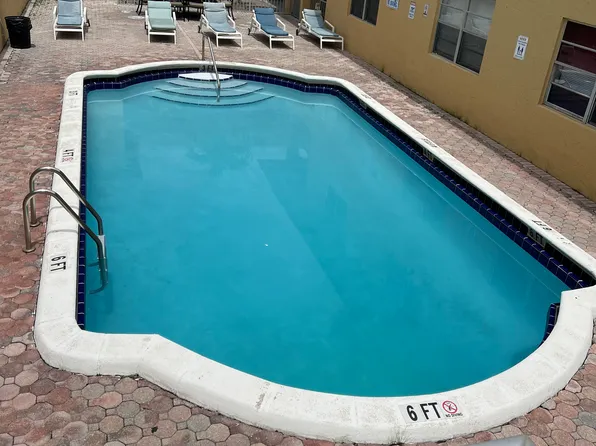 6840 Pembroke Rd, 6840 Pembroke Rd #9df1f2ca0, Hollywood, FL 33023