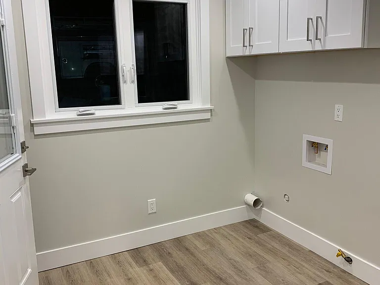 147 W Gladstone St — Photo 9