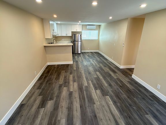 2nd image of 1301 Burwood St APT 2