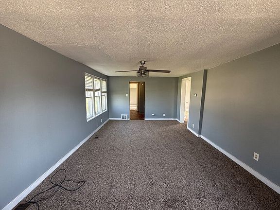 2nd image of 1321 Army Post Rd