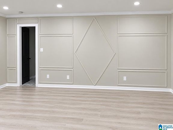 4th image of 1833 Dry Creek Cir