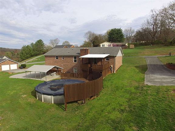 5th image of 1385 Pin Oak Dr