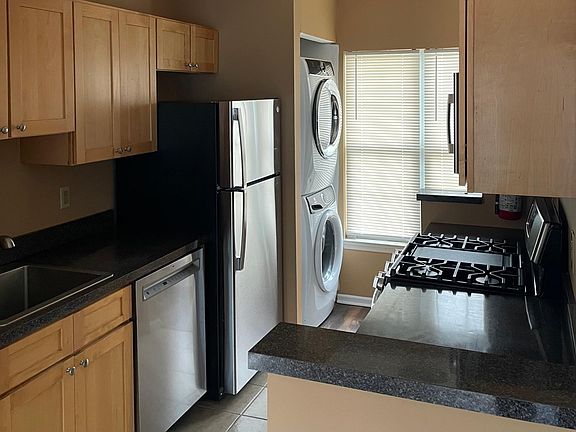 5th image of 2139 E Chestnut Ave APT 51