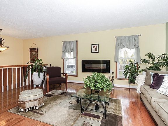 4th image of 505 Dalton Ln