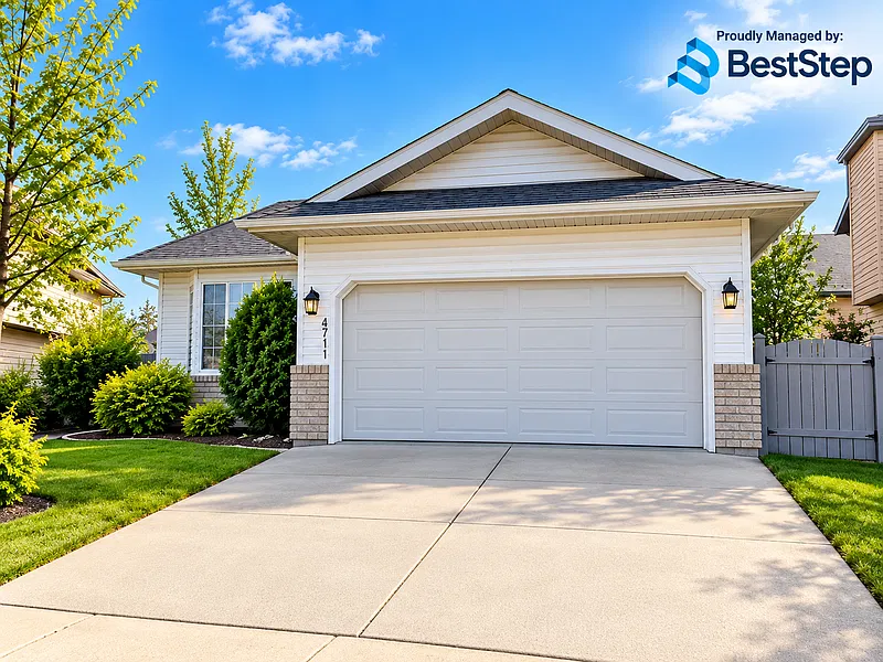 4 bed, 1.0 bath, $2,550 — Photo 2