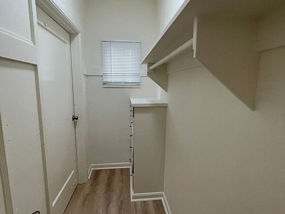2nd image of 2915 Martin Luther King Jr Way APT 7