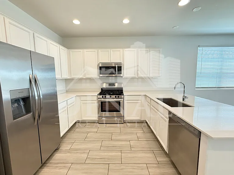 12523 W Calle De Sol — Photo 9