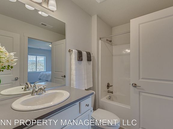 2nd image of 176 Loganberry Ct