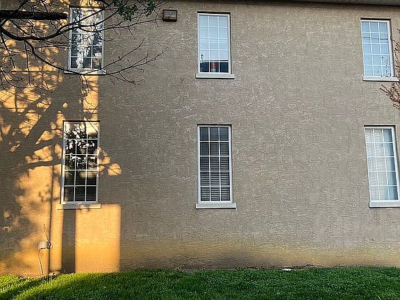 3rd image of 283 E 12th Ave