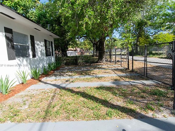 3rd image of 6334 NE 1st Pl #6334