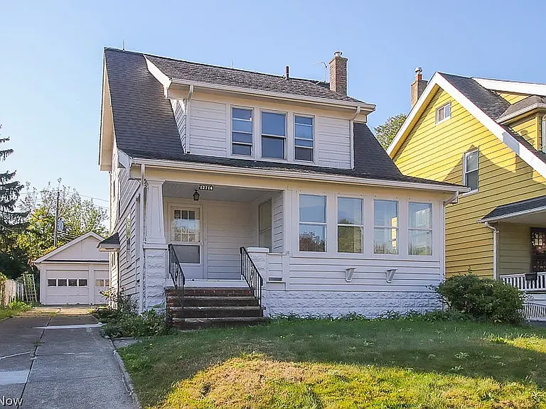 3 bed, 1376 sqft, $1,700 — Photo 2