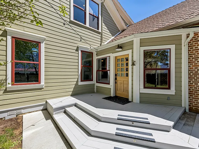 1049 Dressler Ln — Photo 40