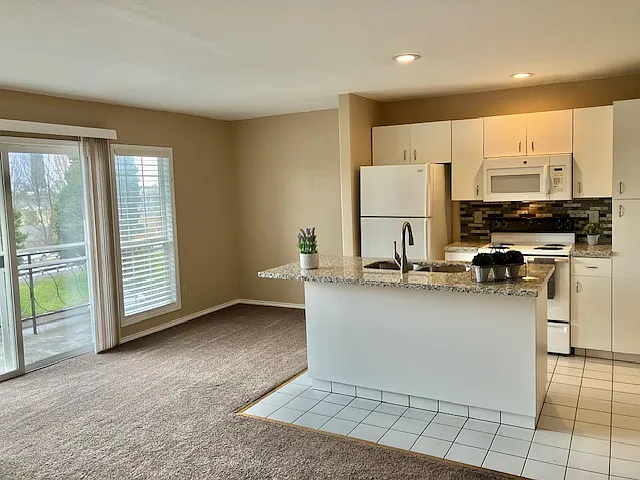 1719 SW 16th Ave — Photo 3