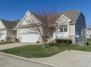 12311 Sunflower Dr, Urbandale, IA 50323
