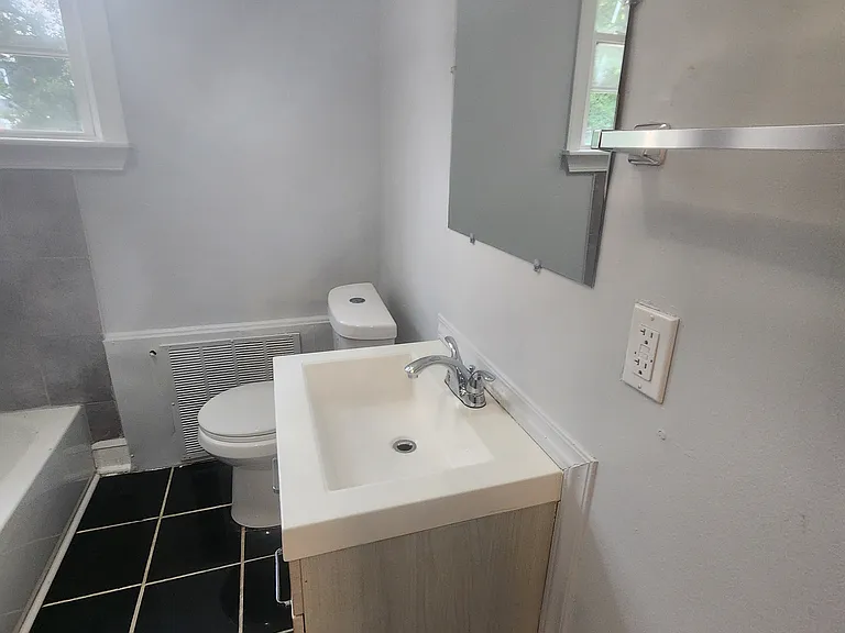 524 Beaumont Ave — Photo 20