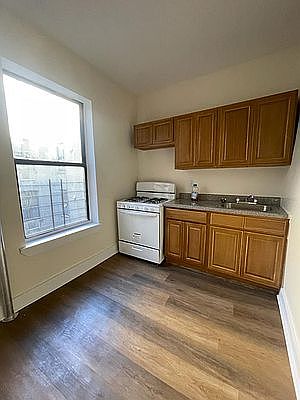 1st image of 1035 45th St APT 3C