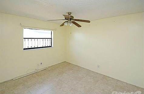 5th image of 8651 NW 47th Ct
