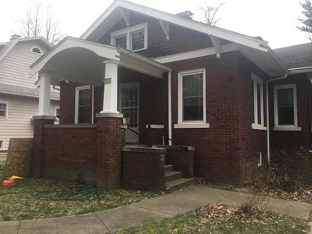 1005 S Orchard St photo 1