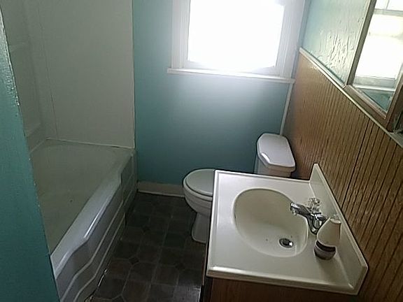 2nd image of 232 Jackson Ave