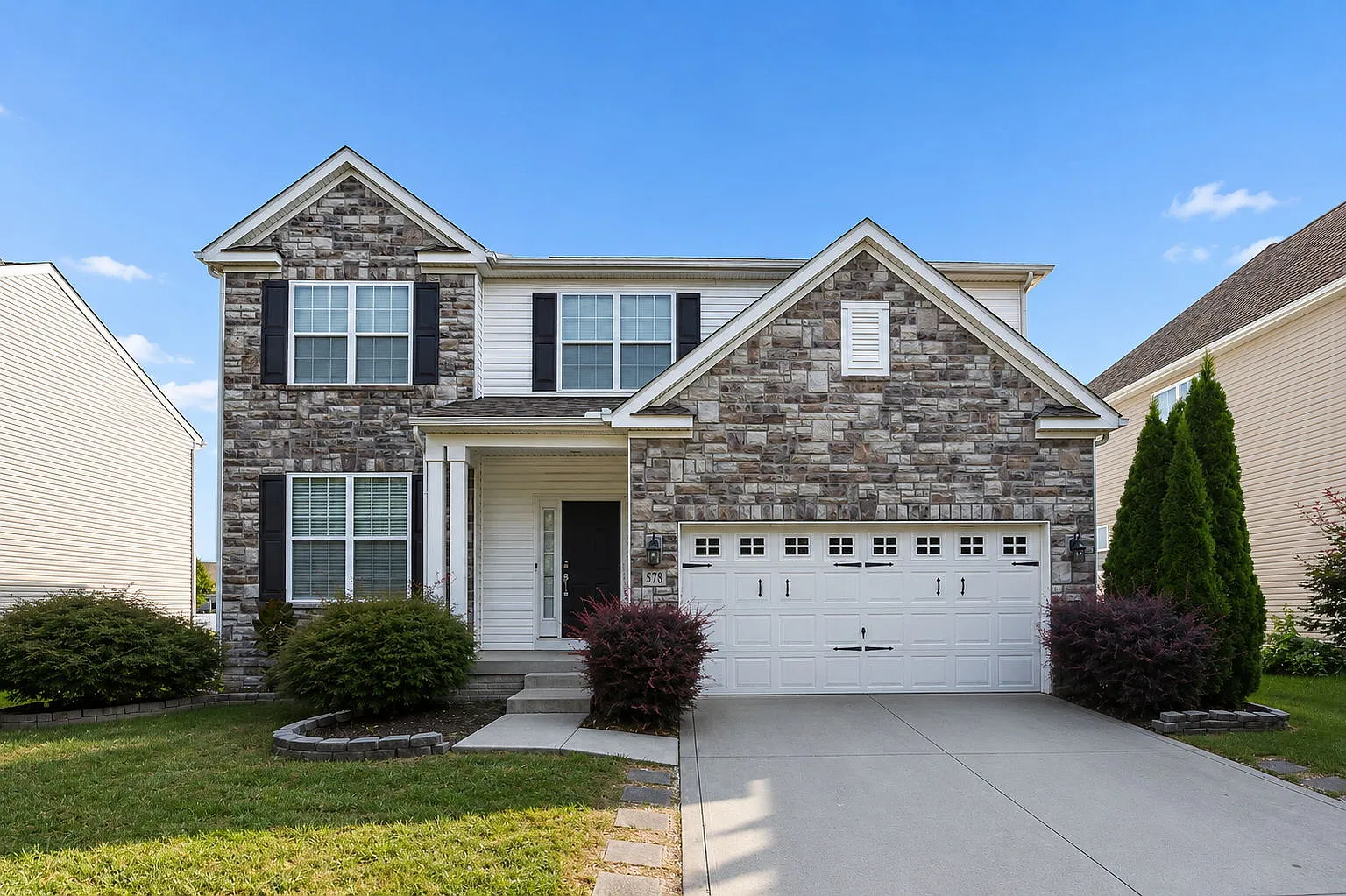 4 bed, 2.5 bath, 2484 sqft, $2,700 — Photo 1