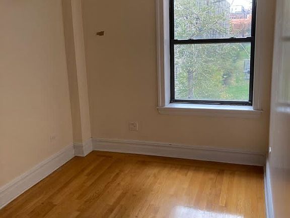 3rd image of 634 W 135th St #37A